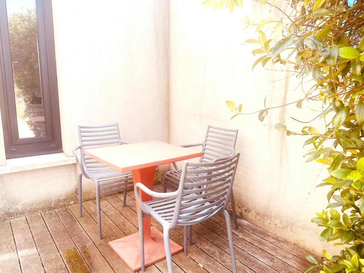 Les Madones Lägenhet Nîmes Exteriör bild